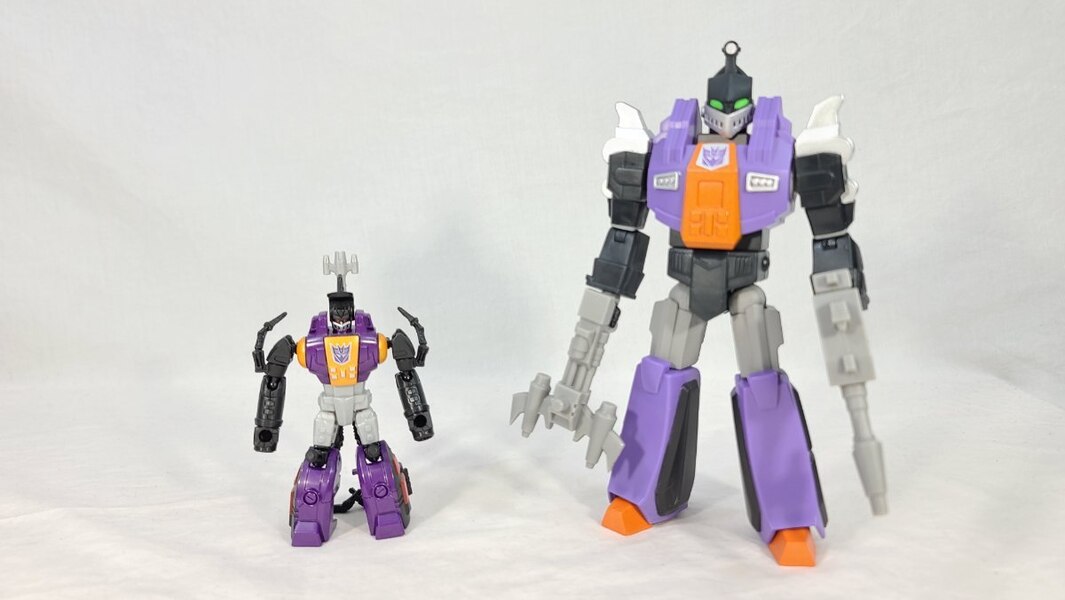 TF Collector Ultimates! Bombshell Review  (11 of 13)